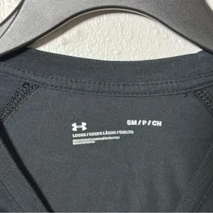 Under Armour Women Black Long Sleeve Loose T-shirt Size Small.‎ thumbnail 3