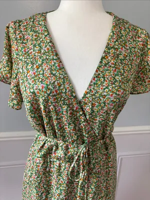 Lost + Wander Green Floral Wrap-Style Midi Dress Women's Wild Poppies Sz Small thumbnail 4