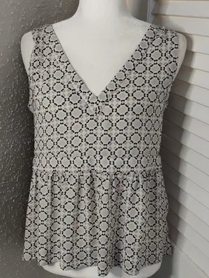LOFT V-Neck Peplum Geometric Mosaic Print Top 4P Petite Boho Balletcore Classic thumbnail 1