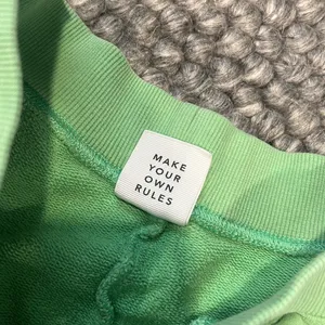 AERIE Green SweatShorts W White Trim‎ thumbnail 3