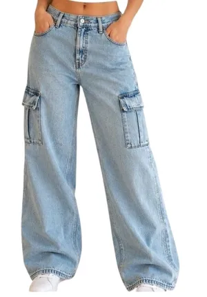 Old Navy Extra High-Waisted Sky-Hi Wide Leg Cargo Jeans - Light Wash 10 thumbnail 1