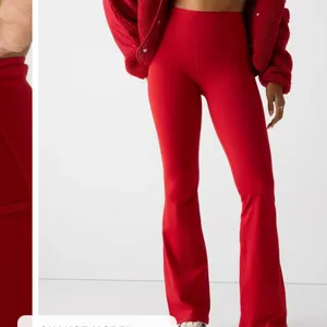 ❤️Fabletics  Red wide leg legging thumbnail 2