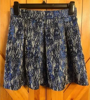 Bethany Mota skirt size small ￼(1541) thumbnail 1