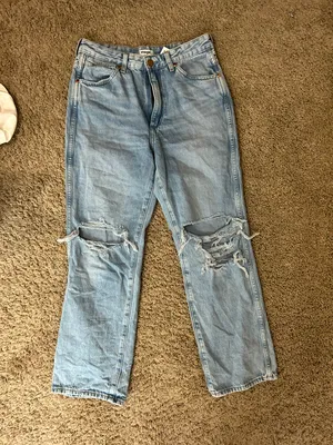 High Waisted Ripped Jeans thumbnail 4