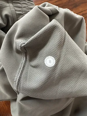 women’s lululemon jogger / pant  thumbnail 2