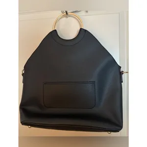Black circle purse bag faux leather missing shoulder strap thumbnail 7