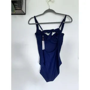 NWT Quince Deep Navy Blue Italian Underwire One Piece Swimsuit Medium thumbnail 2