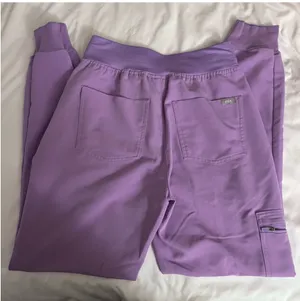 ❌❌ SOLD OUT ❌❌FIGS Lilac Dawn Rafaela and zamora Scrubs set thumbnail 5