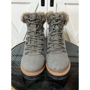 Report Women’s Size 10 Grey Combat Hiking Boots Faux Fur Collar Rhinestone Studs thumbnail 3
