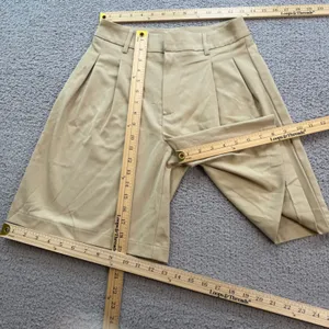 Forever 21 Khaki Tan Pleated High Waisted Tailored Shorts Women Size Small NEW thumbnail 3