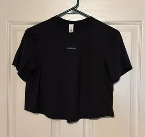 Lululemon Cropped Top thumbnail 1