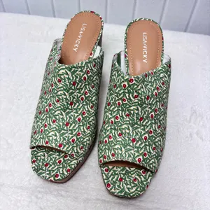 NWT Lisa Vicky Joy Green Botanical Print Platform Mule Clog Heels Size 9 thumbnail 6
