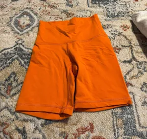 Aritzia Biker Shorts TNA 7" Butter thumbnail 1