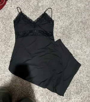 Endless Rose Black lace midi Dress thumbnail 1