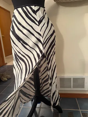 Women's Zebra Print Midi Skirt withWomen's Zebra Print Midi Skirt with High Slit thumbnail 2