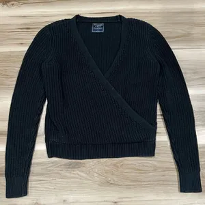 Abercrombie and Fitch Black Knit Wrap Sweater Women’s Small thumbnail 1