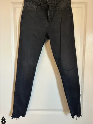 Good American Jeans thumbnail 1