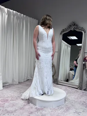 Jess Adore by Jadore wedding dress thumbnail 4