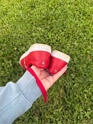 GUESS Women’s Red Logo Low Top Sneakers Size 6.5M thumbnail 8