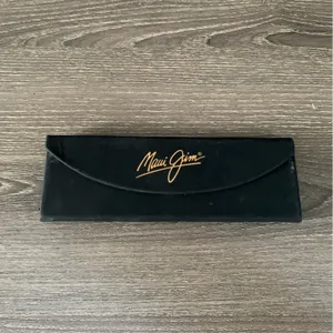 Maui Jim Large Trifold Sunglass Case Black thumbnail 2