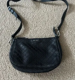 Nine West Black Pebbled Leather Crossbody Bag thumbnail 1