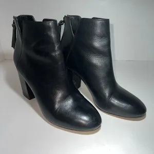 Aldo Dominica Black Leather Block Heel Ankle Booties with Tassel Zipper Size 8 thumbnail 2