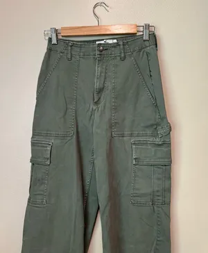 Hollister ultra high rise  thumbnail 1
