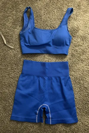 Amazon Workout Set thumbnail 1