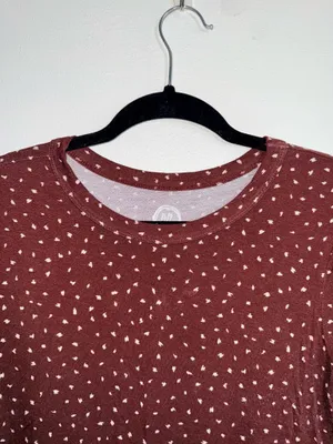 Maurices 24/7 Rust Brown Dotted Tee Crew Neck Short Sleeve thumbnail 3