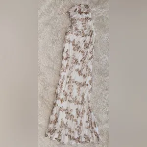 NWOT House of CB Caprina Embroidered Floral Trumpet Gown Sz M thumbnail 6