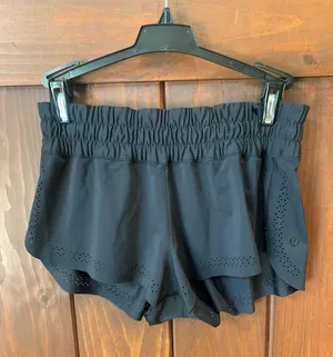 Lululemon Shorts thumbnail 1