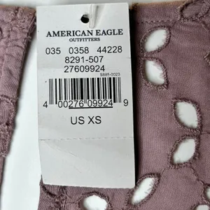 American‎ Eagle Outfitters Eyelet Puff Sleeve Crop Top Dusty Rose XS thumbnail 5