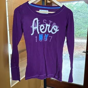 Vintage Y2K Aeropostale Aero NY 1987 Graphic LS Tee Purple Small thumbnail 2