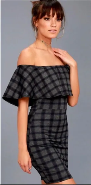 🛍️ Lulus Gray Plaid Small Town Off the shoulder Body con dress S thumbnail 1
