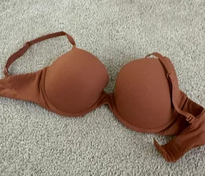 SKIMS Push Up Bra 32D thumbnail 1