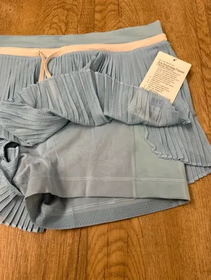 Lululemon Ace Advantage HR Pleated Tennis Short. 2” Size L thumbnail 2