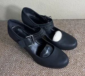 Ecco Matte Black Leather Heals Mary Janes Womens Sz 40 US 9-9.5 Grunge Goth thumbnail 1