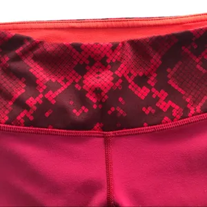 Lululemon Wunder Under Crop III *Reversible Cranberry / Alarming Sz 4 thumbnail 12