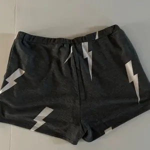 Leli"s Collection - Vanilla Sky Bolt Shorts - Size M - NEW With Tags.‎ thumbnail 2