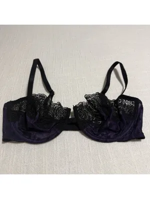 Victoria’s Secret Black & Purple Lace Very Sexy Balconet Bra Underwire 34D thumbnail 10