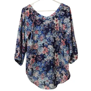 Lauren Conrad Women Size‎ Small Floral Blouse Button Down V Neck Pleated Light thumbnail 2