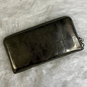 MICHAEL KORS Metallic Silver Zip Around Wallet thumbnail 2