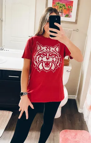 Arizona Wildcats red tee Size M thumbnail 2