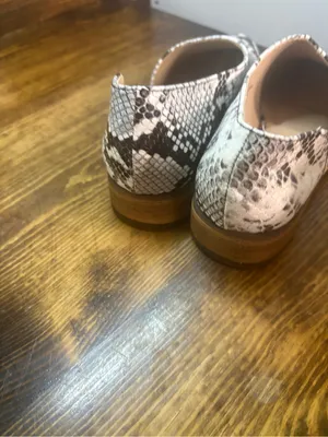 A rider girl gray snakeskin print flats size 6 thumbnail 4