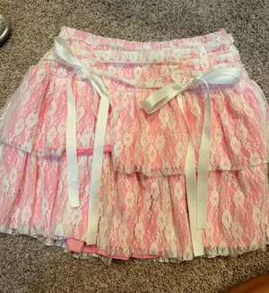 SHEIN Pink Lace Tiered Mini Skirt with White Satin Bows thumbnail 1