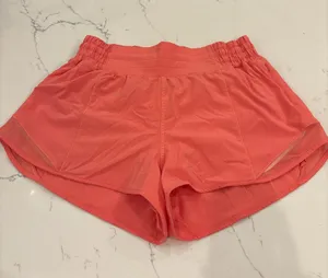 Lululemon hotty hot shorts raspberry cream size 6 2.5” inseam thumbnail 1