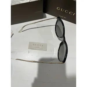 Gucci Women's Polarized Sunglasses Black Frame Gold Detail Designer‎ Eyewear thumbnail 3