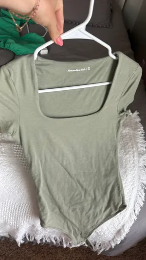 Green Abercrombie Bodysuit Size XS thumbnail 4