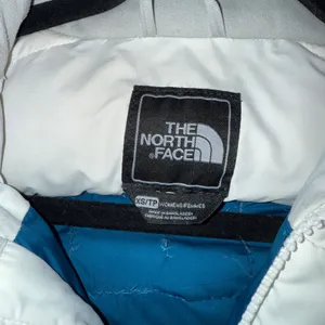 Women's The North Face TNF 700 Fill‎ Nuptse 2 Down Gray Puffer Jacket Size XS thumbnail 7