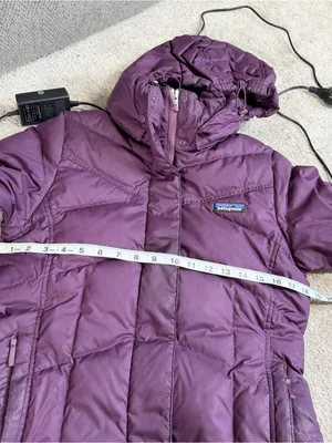 Patagonia Women’s Down With It Jacket Hooded in Deep Plum XS thumbnail 15